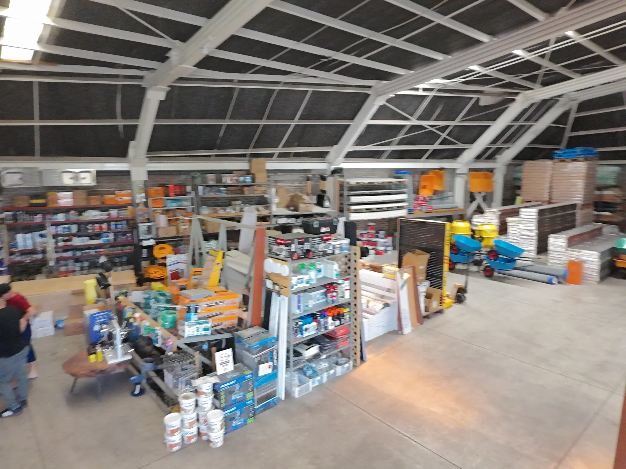 Interior de la bodega de MDC vista desde arriba